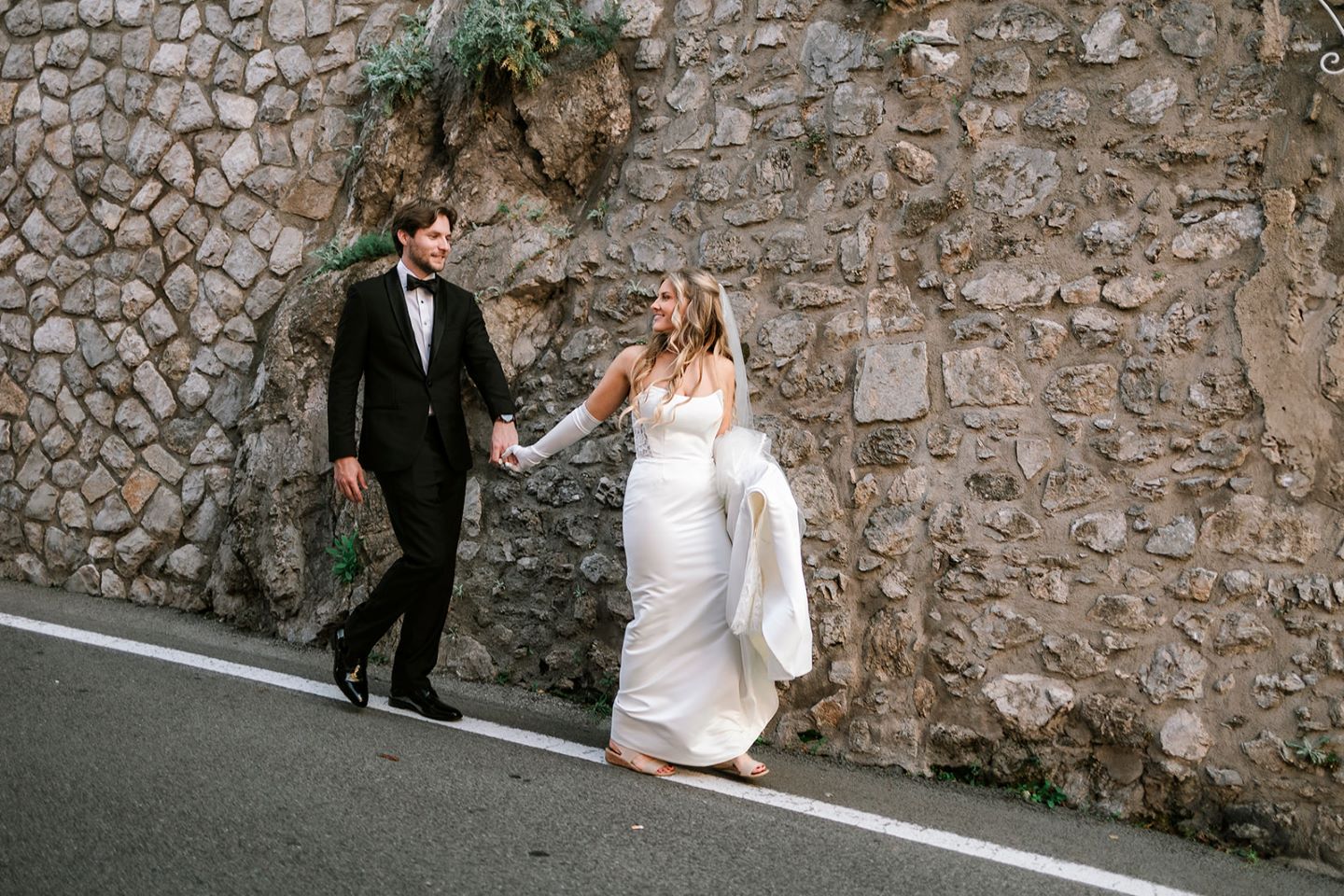 Bride and groom, elopement in Amalfi coast, luxury wedding