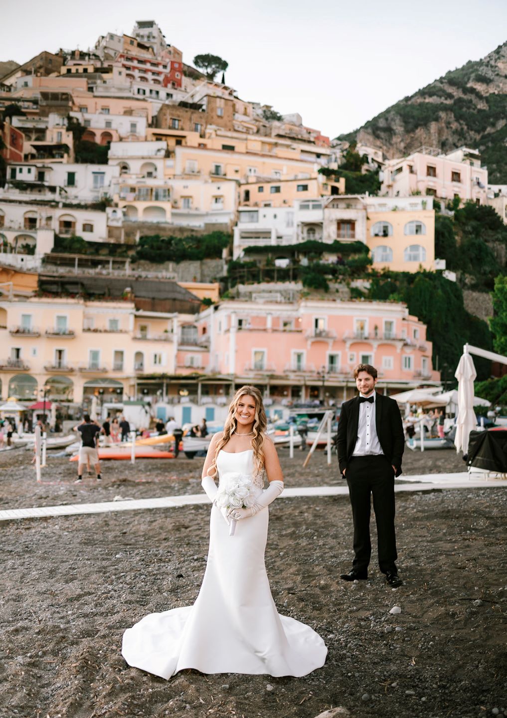 Bride and groom in Positano, elopement 