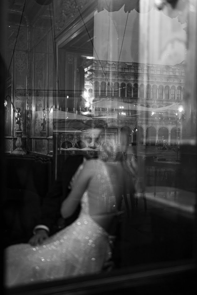 Elopement photographer Italy - Venice