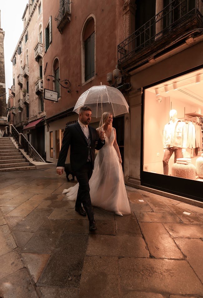 Elopement photographer Italy - Venice