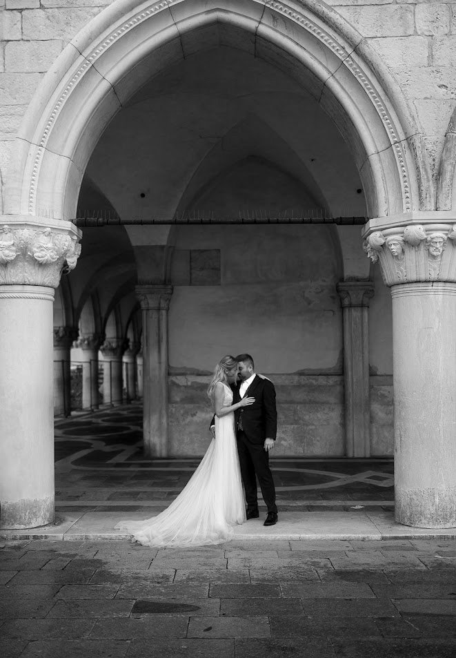 Elopement photographer Italy - Venice