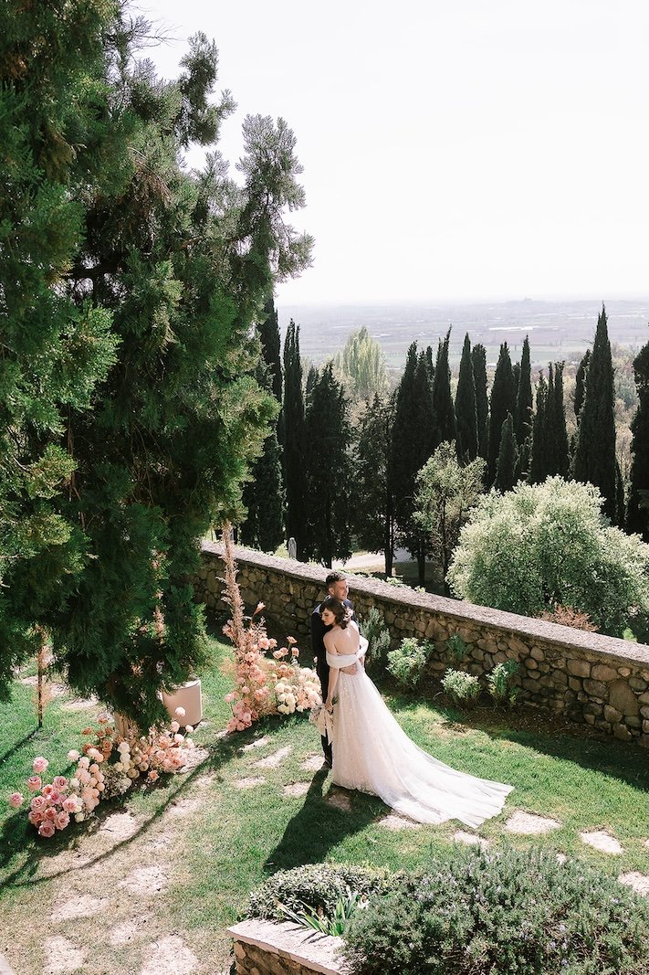 Matrimonio intimo di lusso Lago di Garda - Intimate wedding photographer Italy and Europe - Elopement Photography