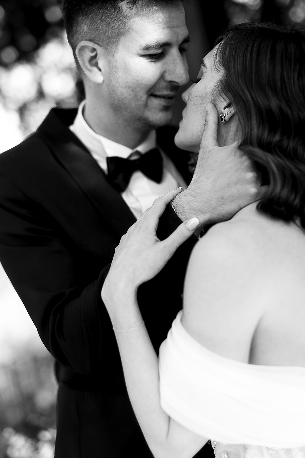 Matrimonio intimo di lusso Lago di Garda - Intimate wedding photographer Italy and Europe - Elopement Photography