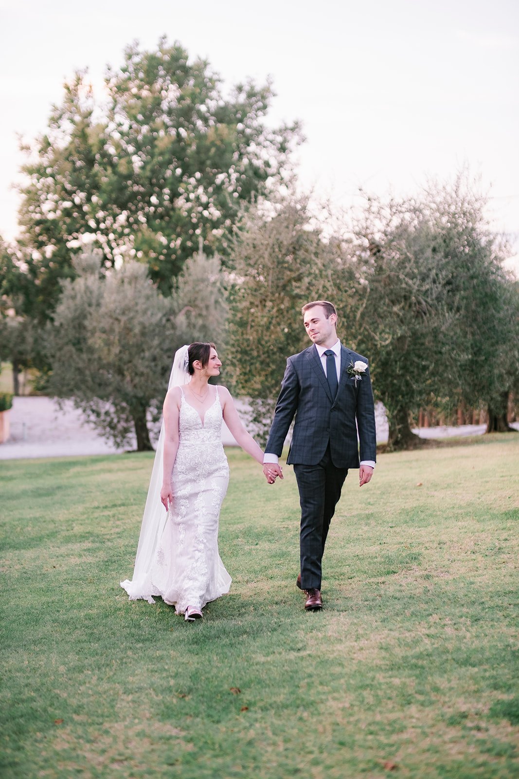 destination wedding photographer - Tuscany Italy - Tuscany venue 