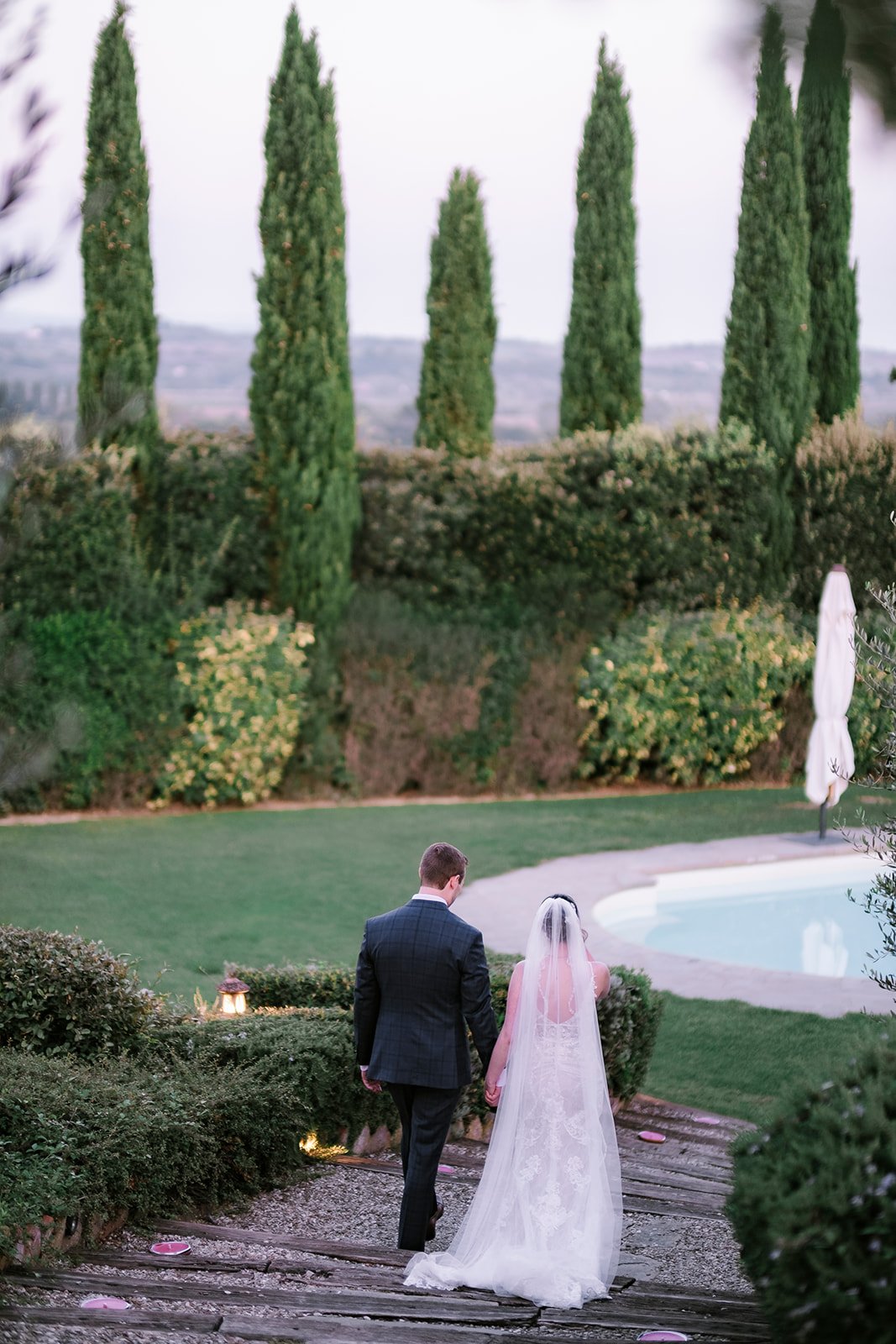 destination wedding photographer - Tuscany Italy - Tuscany venue 