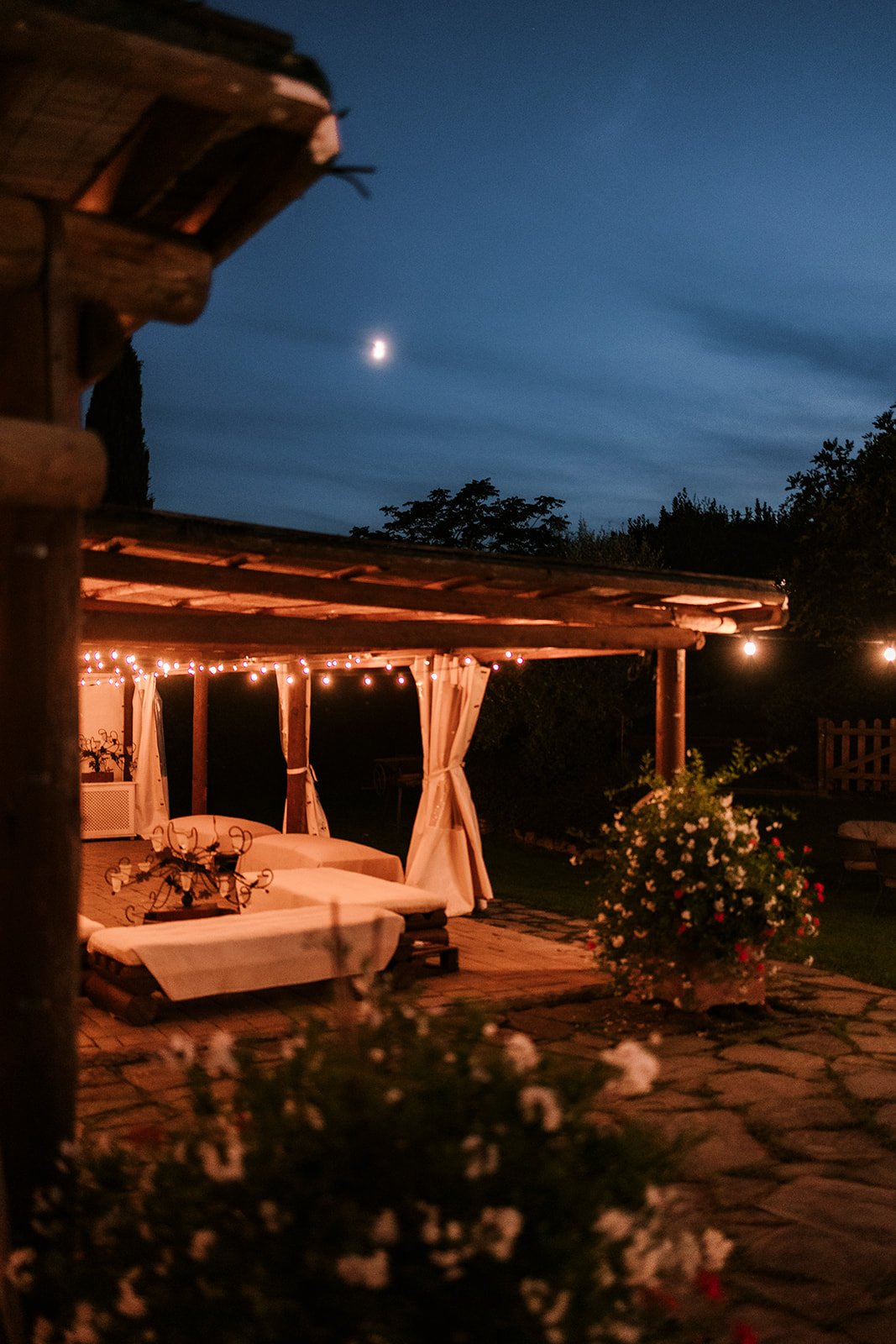 destination wedding photographer - Tuscany Italy - Tuscany venue 